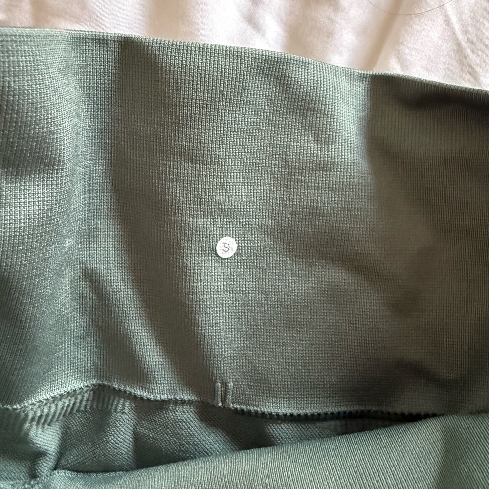 Green Ribbed Leggings - Picture 3 of 4